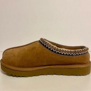 UGG Tasman Chestnut Womens Sheepskin lining-Brand new!